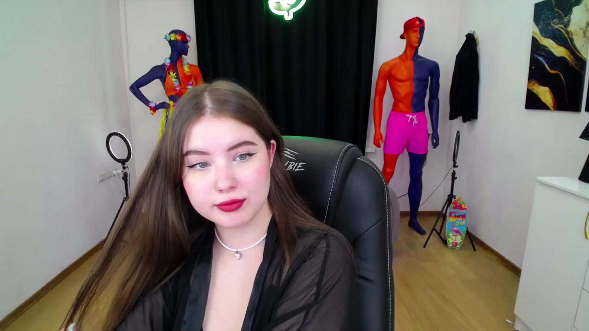 Gallery image thumbnail from AdmireMyEyes's myfreecams stream on, 09/06/2024, 07:04 image 3 of 20
