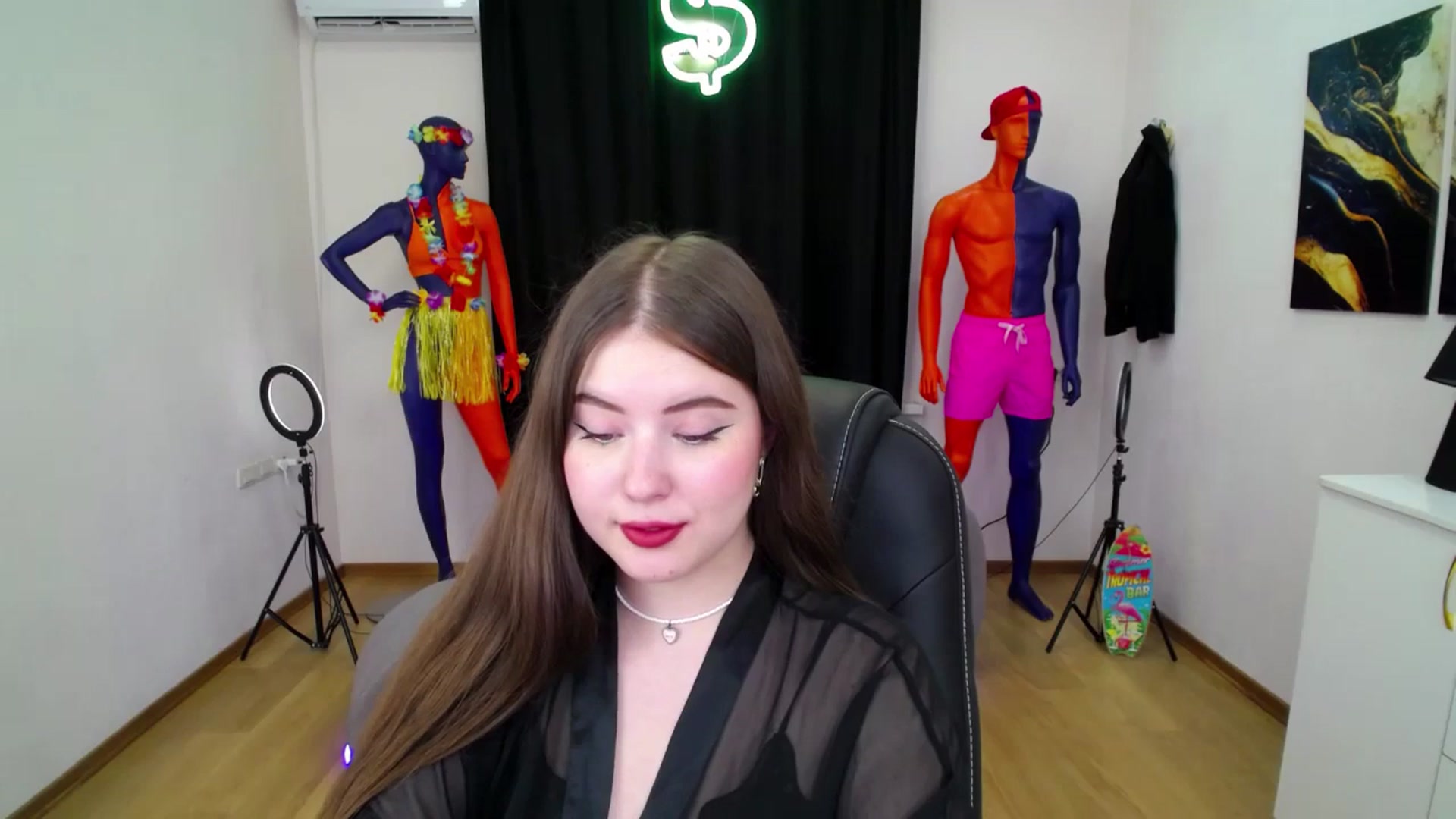Gallery image thumbnail from AdmireMyEyes's myfreecams stream on, 09/06/2024, 07:04 image 16 of 20