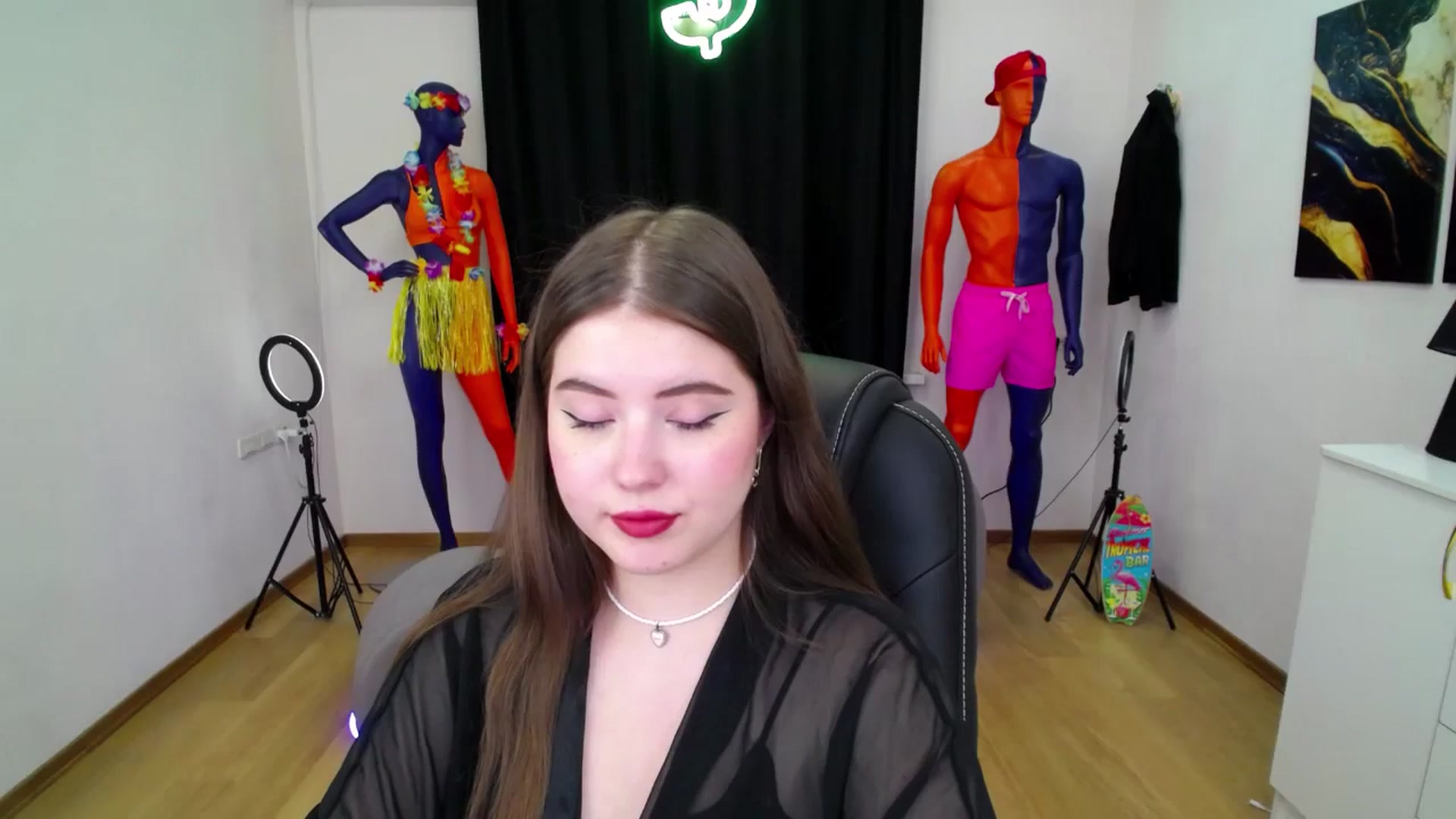 Gallery image thumbnail from AdmireMyEyes's myfreecams stream on, 09/06/2024, 07:37 image 16 of 20