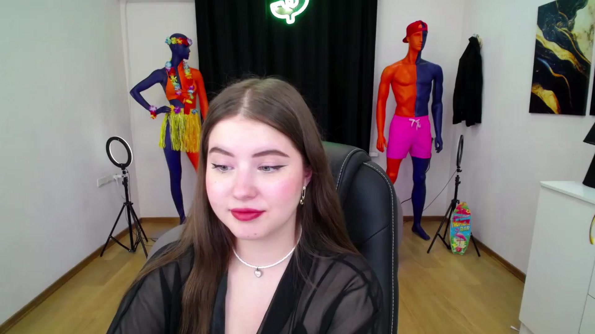 Gallery image thumbnail from AdmireMyEyes's myfreecams stream on, 09/06/2024, 07:37 image 18 of 20