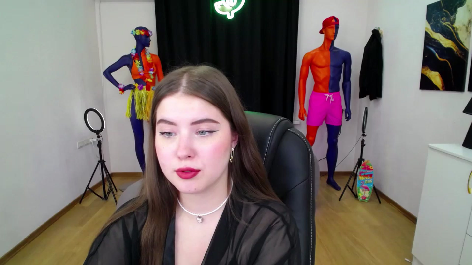 Gallery image thumbnail from AdmireMyEyes's myfreecams stream on, 09/06/2024, 07:37 image 17 of 20