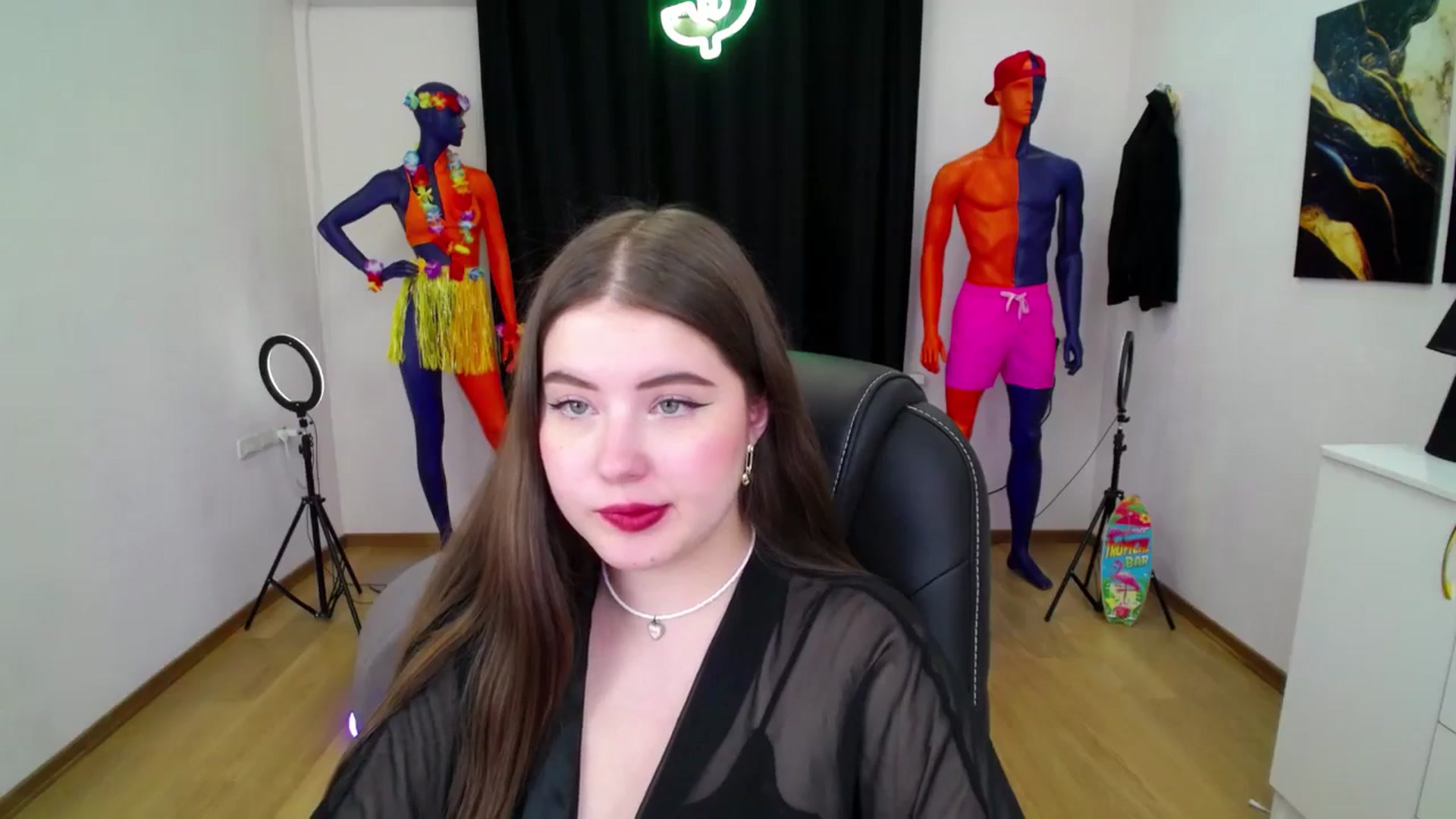 Gallery image thumbnail from AdmireMyEyes's myfreecams stream on, 09/06/2024, 07:37 image 4 of 20