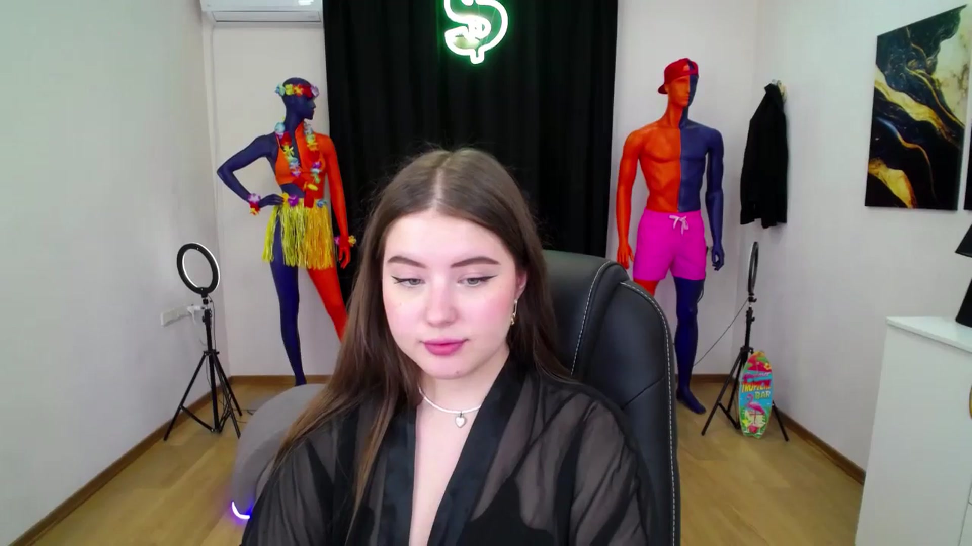 Gallery image thumbnail from AdmireMyEyes's myfreecams stream on, 09/06/2024, 09:06 image 3 of 20