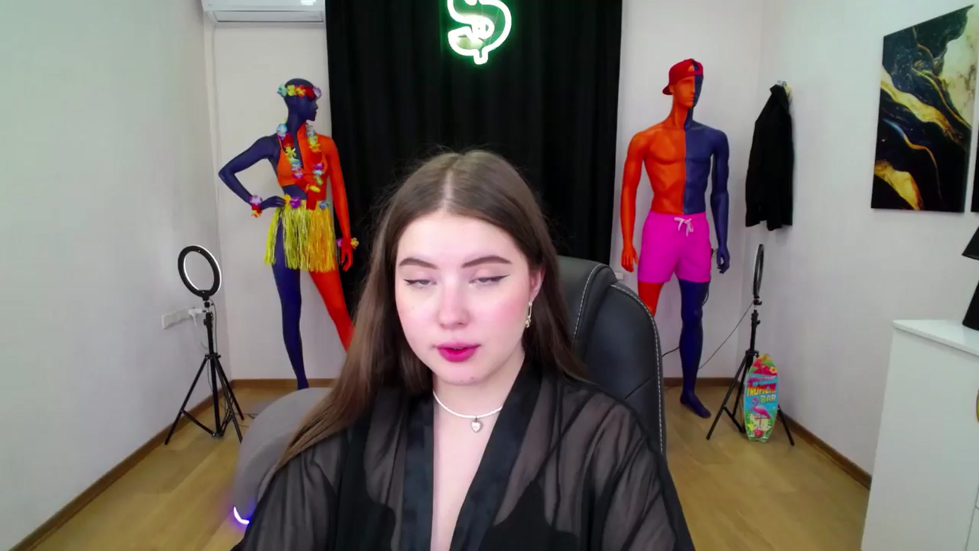 Gallery image thumbnail from AdmireMyEyes's myfreecams stream on, 09/06/2024, 09:06 image 1 of 20