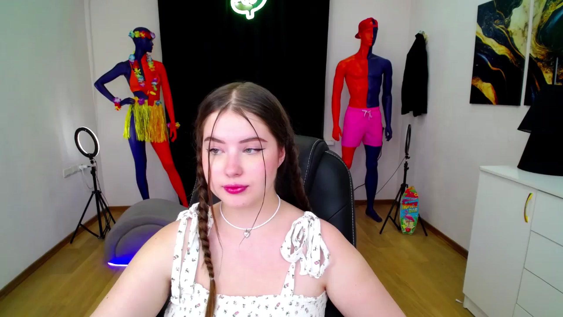 Gallery image thumbnail from AdmireMyEyes's myfreecams stream on, 09/07/2024, 20:34 image 10 of 20