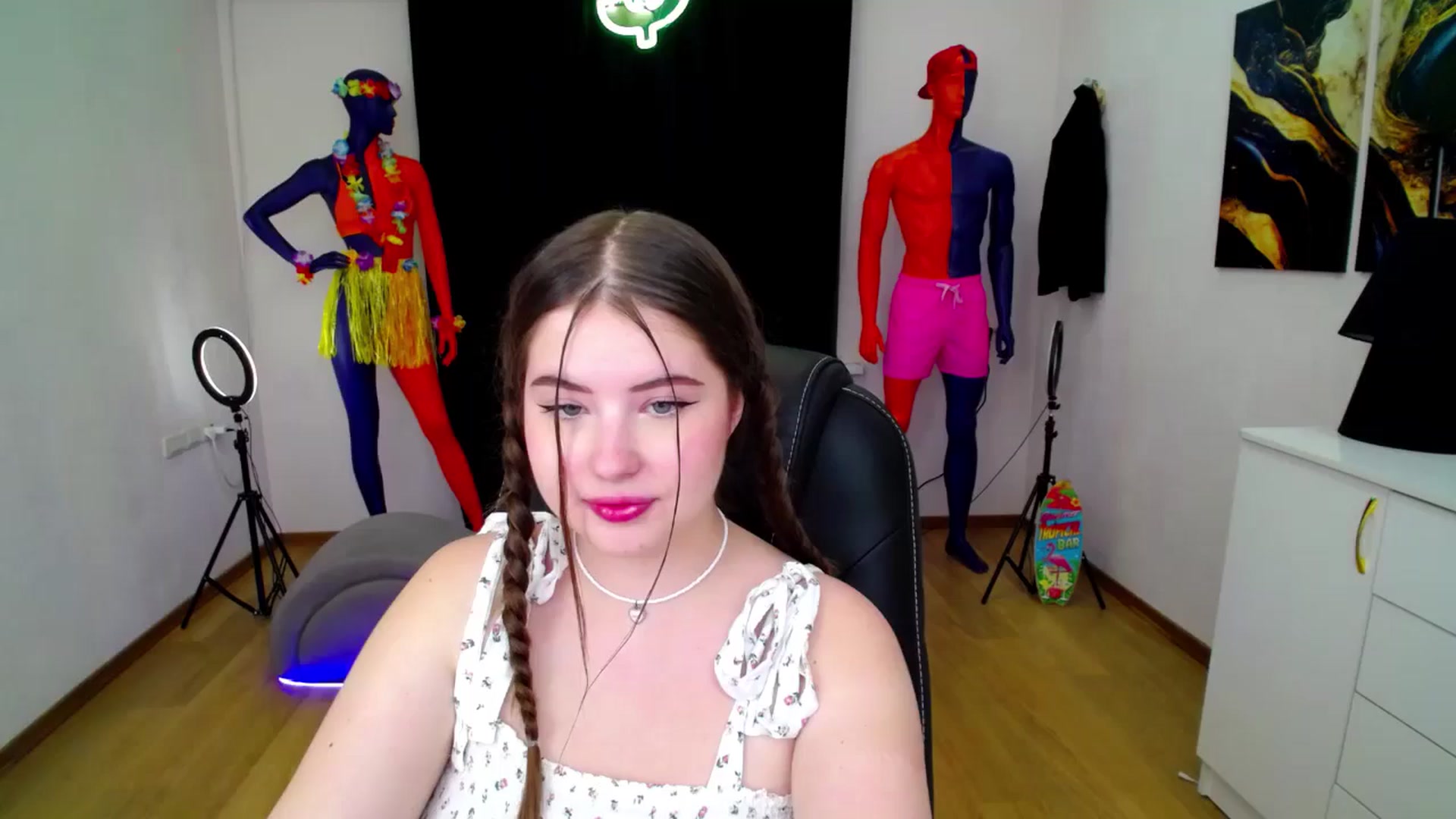 Gallery image thumbnail from AdmireMyEyes's myfreecams stream on, 09/07/2024, 20:34 image 12 of 20