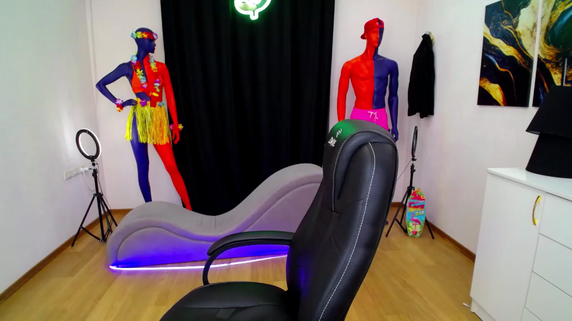 Gallery image thumbnail from AdmireMyEyes's myfreecams stream on, 09/07/2024, 20:34 image 7 of 20