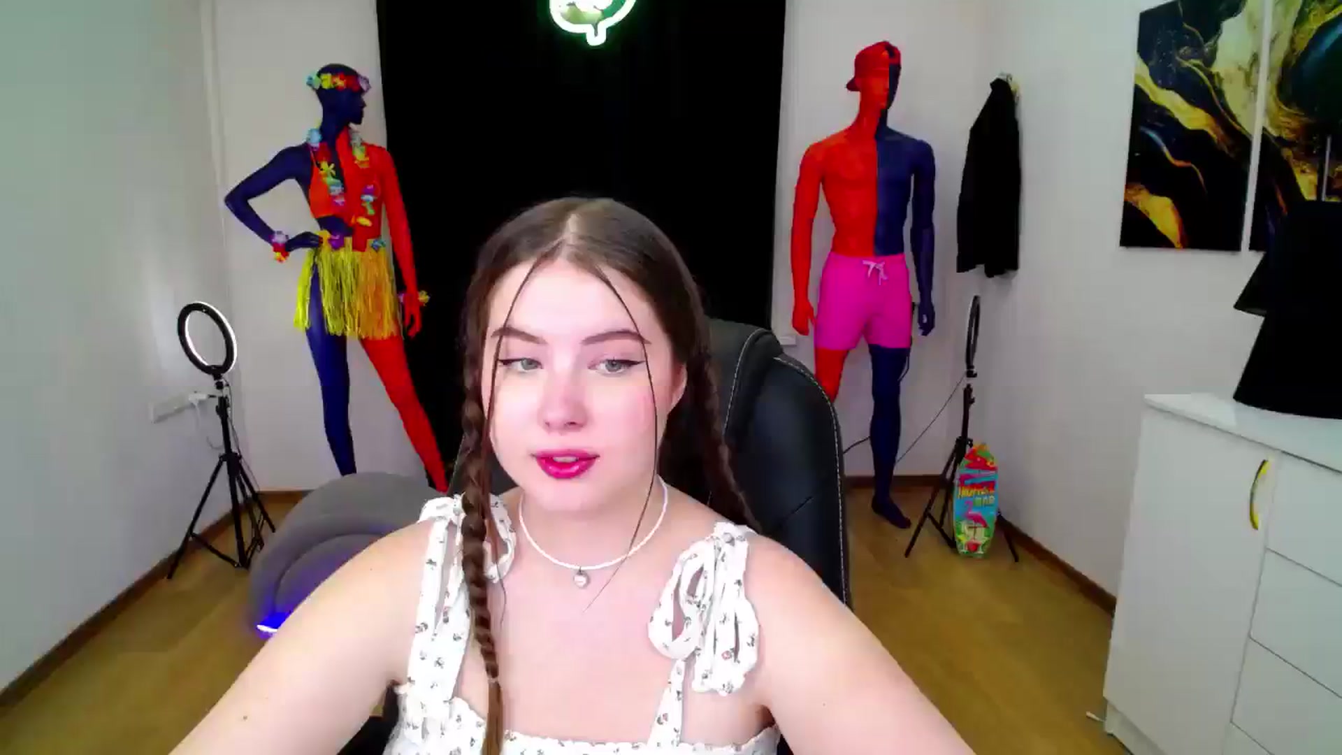 Gallery image thumbnail from AdmireMyEyes's myfreecams stream on, 09/07/2024, 20:34 image 11 of 20