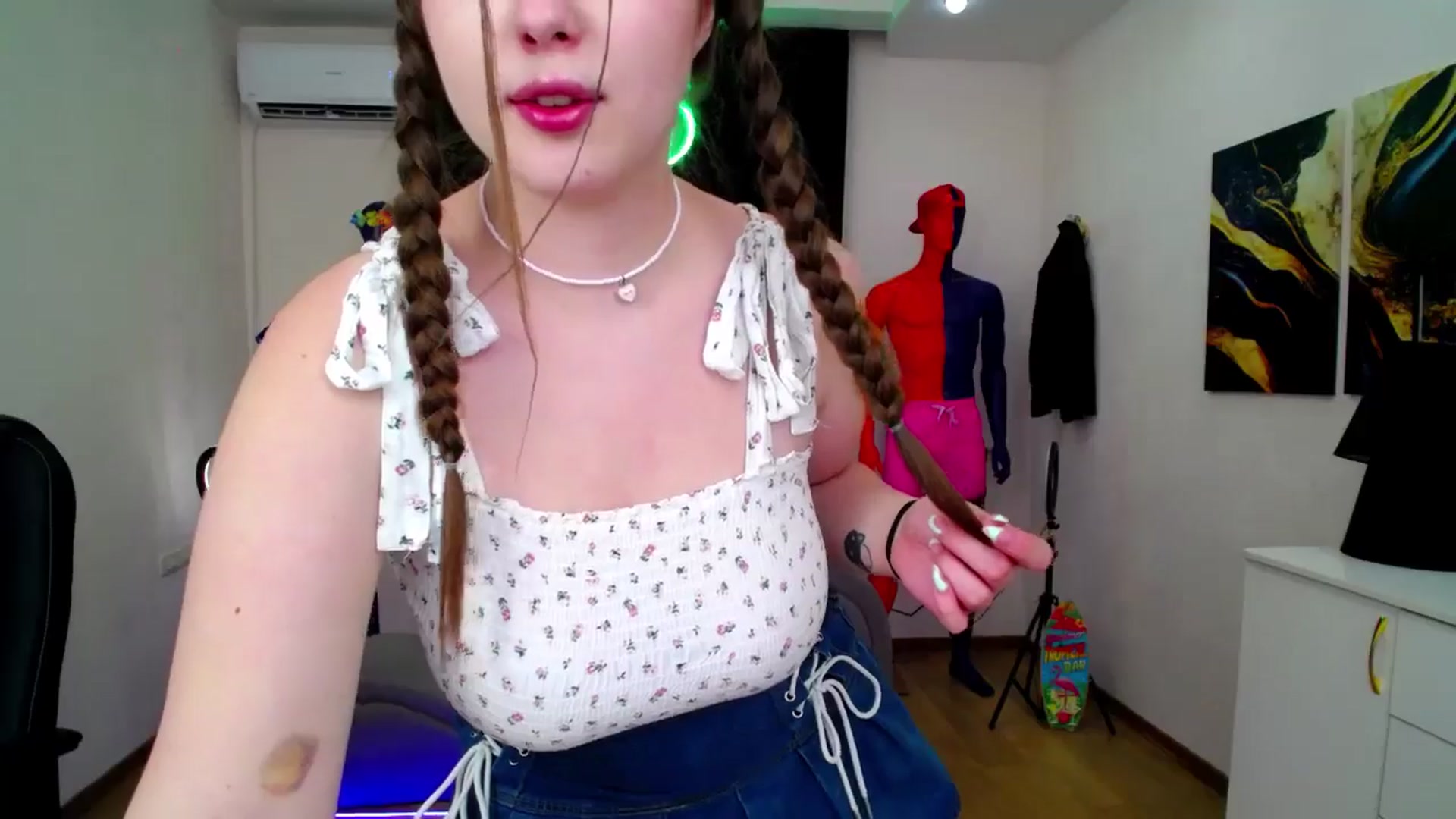 Gallery image thumbnail from AdmireMyEyes's myfreecams stream on, 09/07/2024, 23:47 image 8 of 20