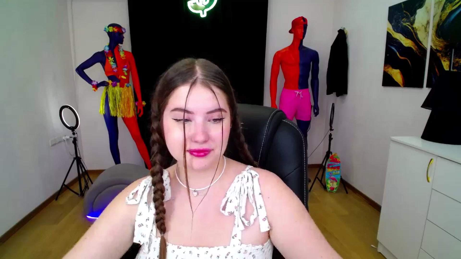 Gallery image thumbnail from AdmireMyEyes's myfreecams stream on, 09/07/2024, 23:47 image 14 of 20