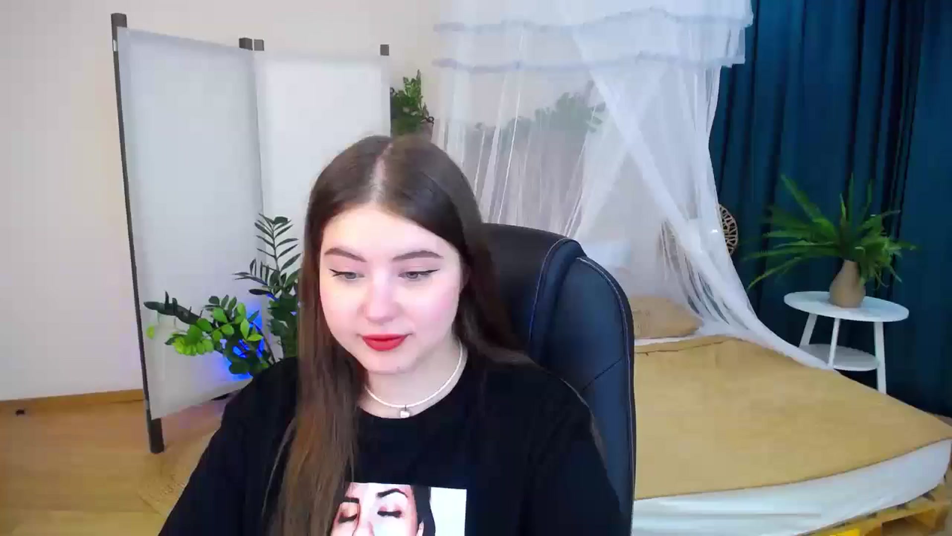 Gallery image thumbnail from AdmireMyEyes's myfreecams stream on, 09/08/2024, 18:29 image 8 of 20