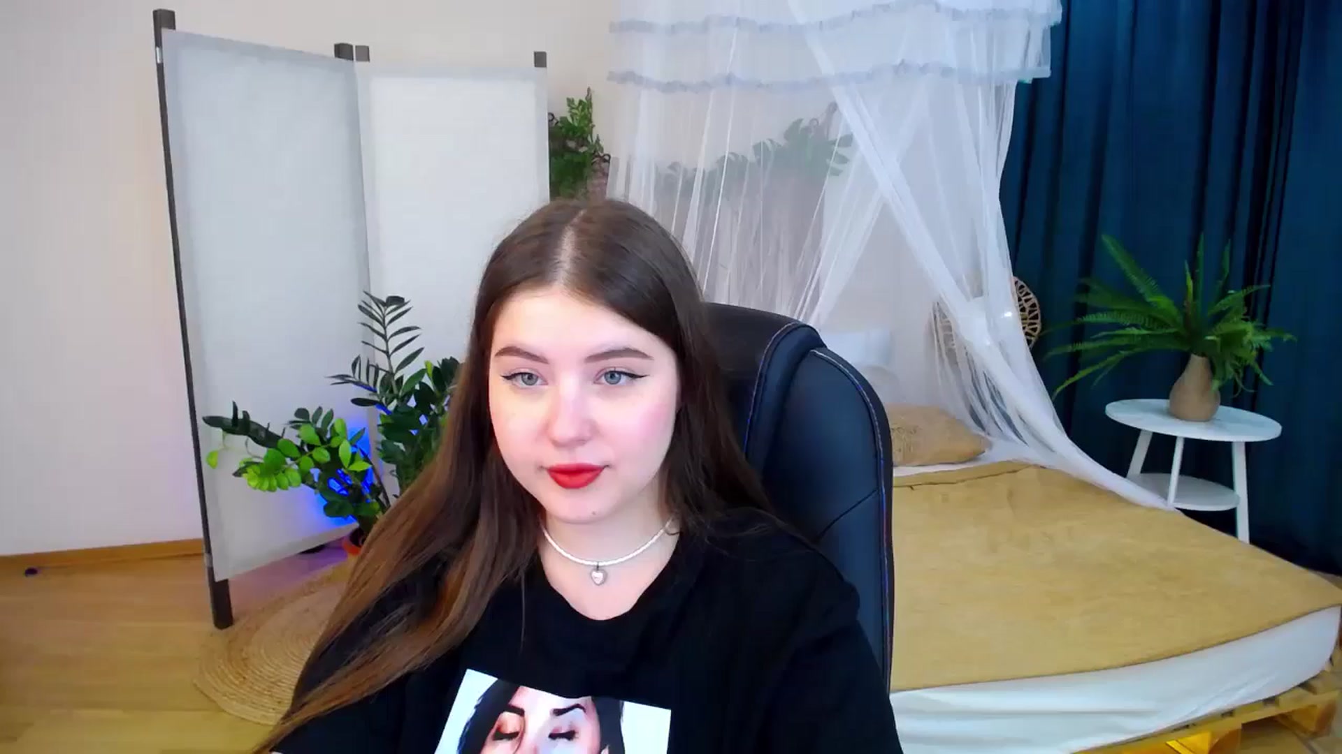 Gallery image thumbnail from AdmireMyEyes's myfreecams stream on, 09/08/2024, 18:52 image 15 of 20