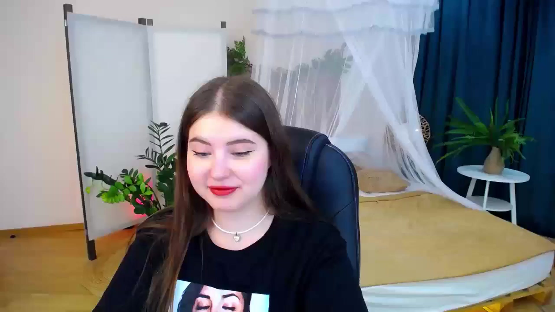 Gallery image thumbnail from AdmireMyEyes's myfreecams stream on, 09/08/2024, 18:52 image 5 of 20