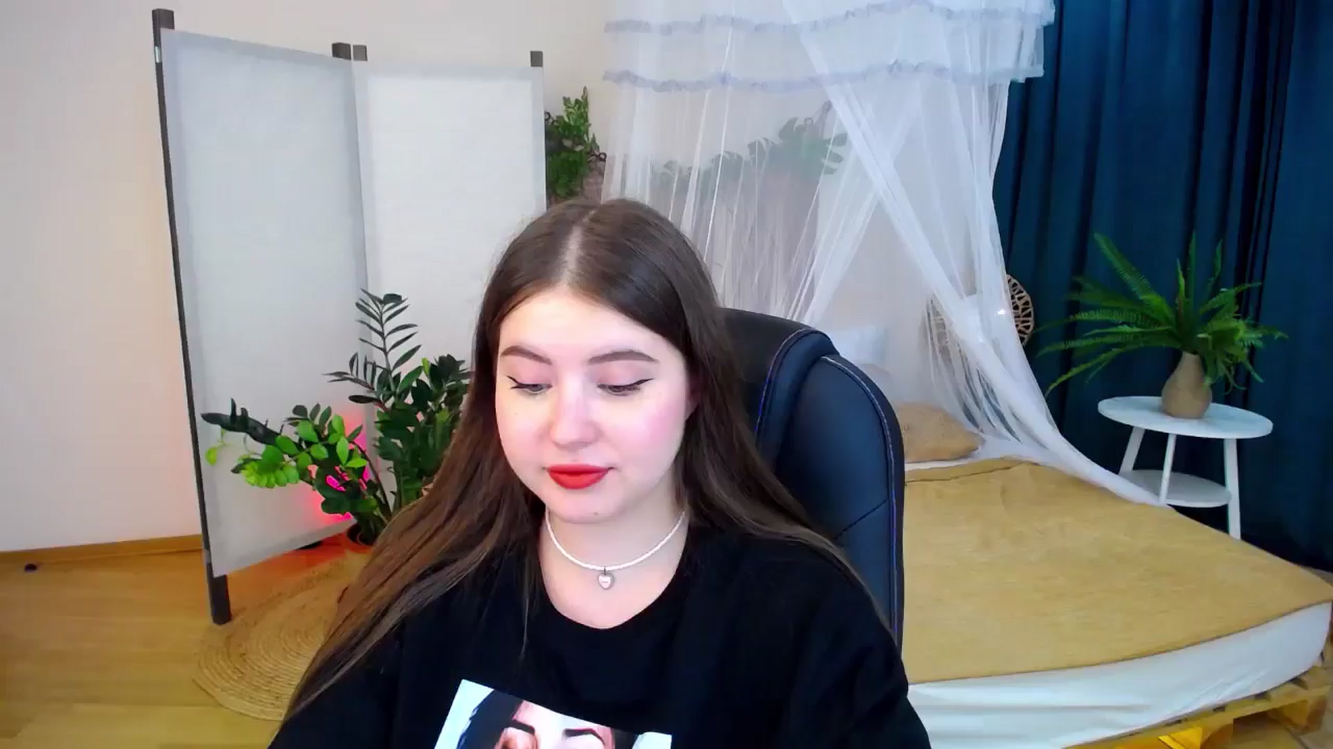 Gallery image thumbnail from AdmireMyEyes's myfreecams stream on, 09/08/2024, 18:52 image 1 of 20