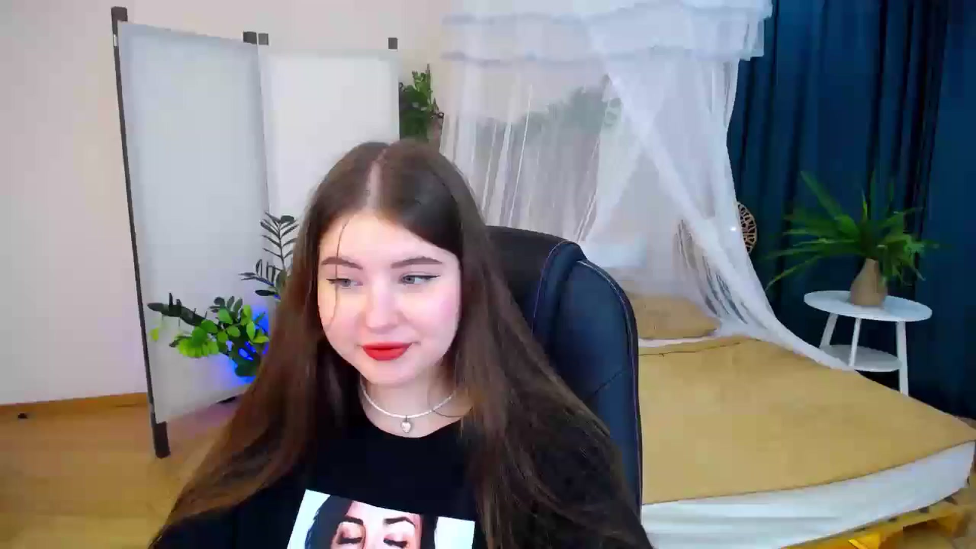 Gallery image thumbnail from AdmireMyEyes's myfreecams stream on, 09/08/2024, 19:13 image 1 of 20