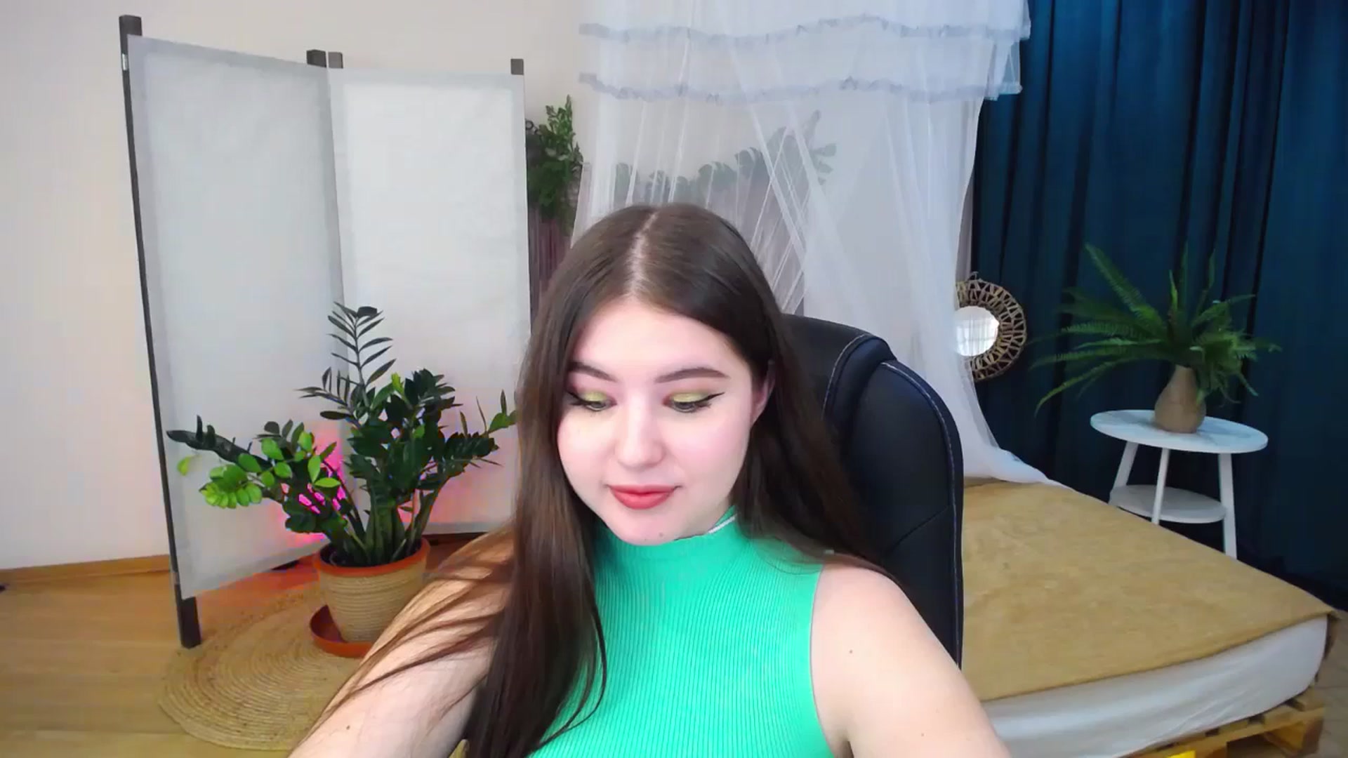 Gallery image thumbnail from AdmireMyEyes's myfreecams stream on, 09/09/2024, 19:47 image 19 of 20