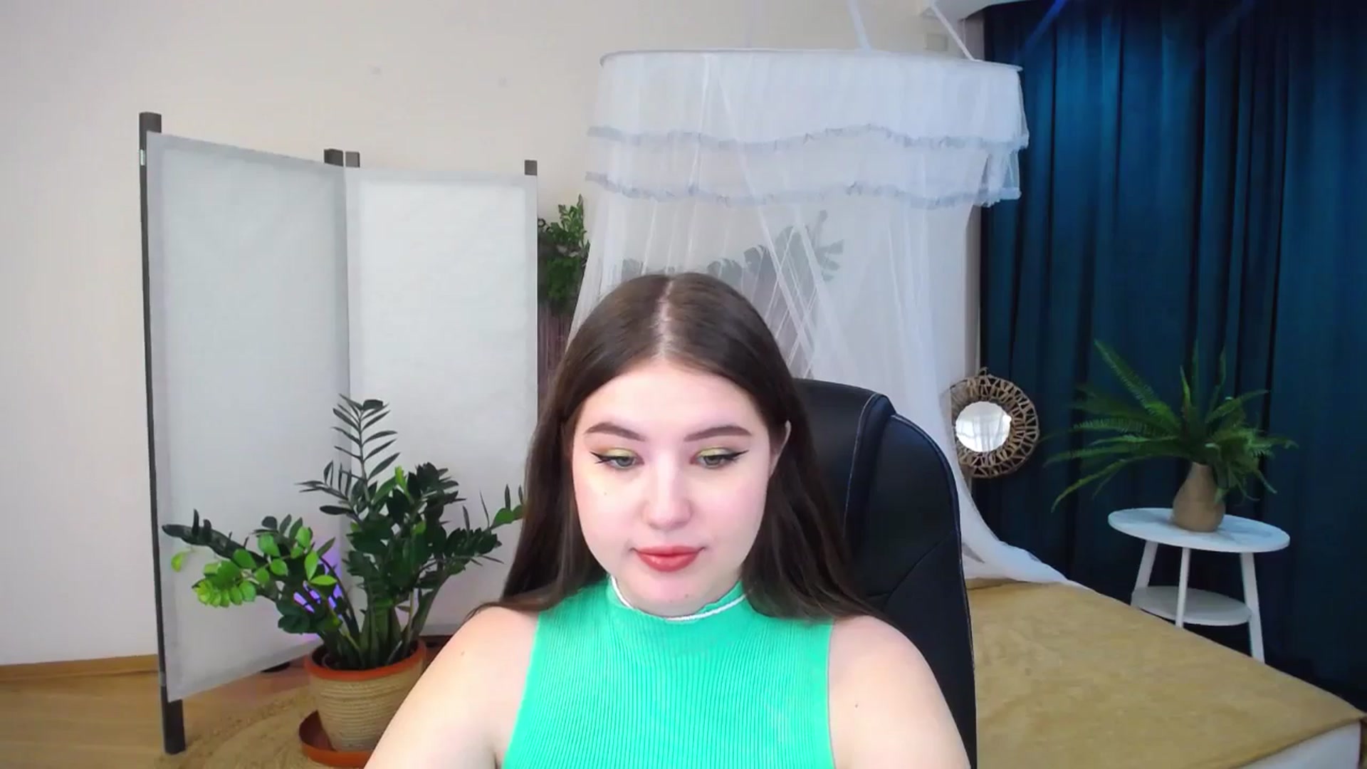 Gallery image thumbnail from AdmireMyEyes's myfreecams stream on, 09/09/2024, 20:38 image 12 of 20