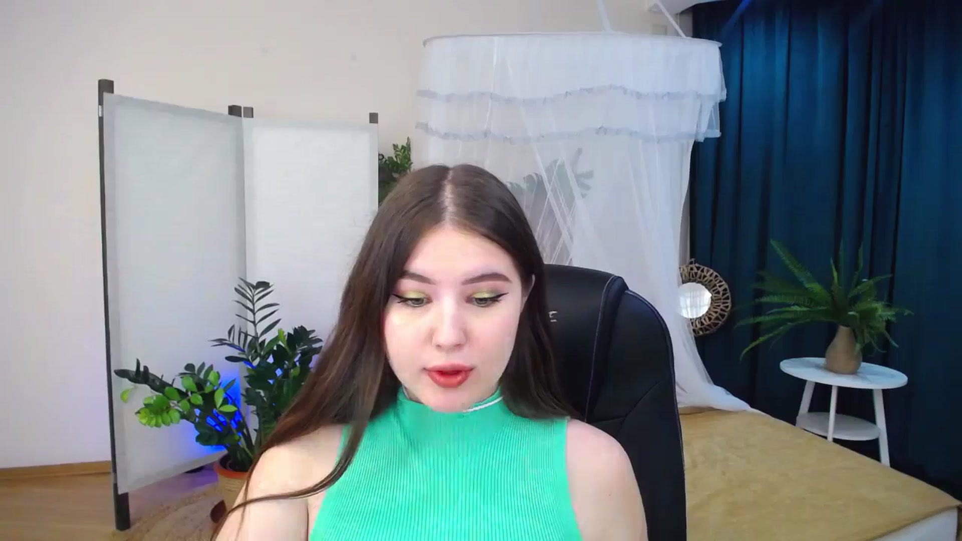 Gallery image thumbnail from AdmireMyEyes's myfreecams stream on, 09/09/2024, 20:38 image 19 of 20