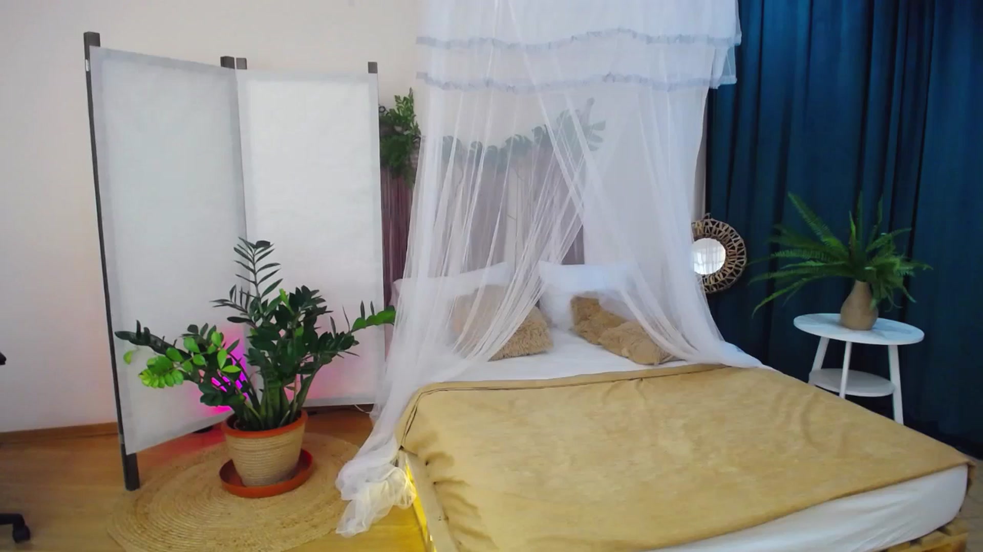 Gallery image thumbnail from AdmireMyEyes's myfreecams stream on, 09/09/2024, 23:47 image 8 of 20
