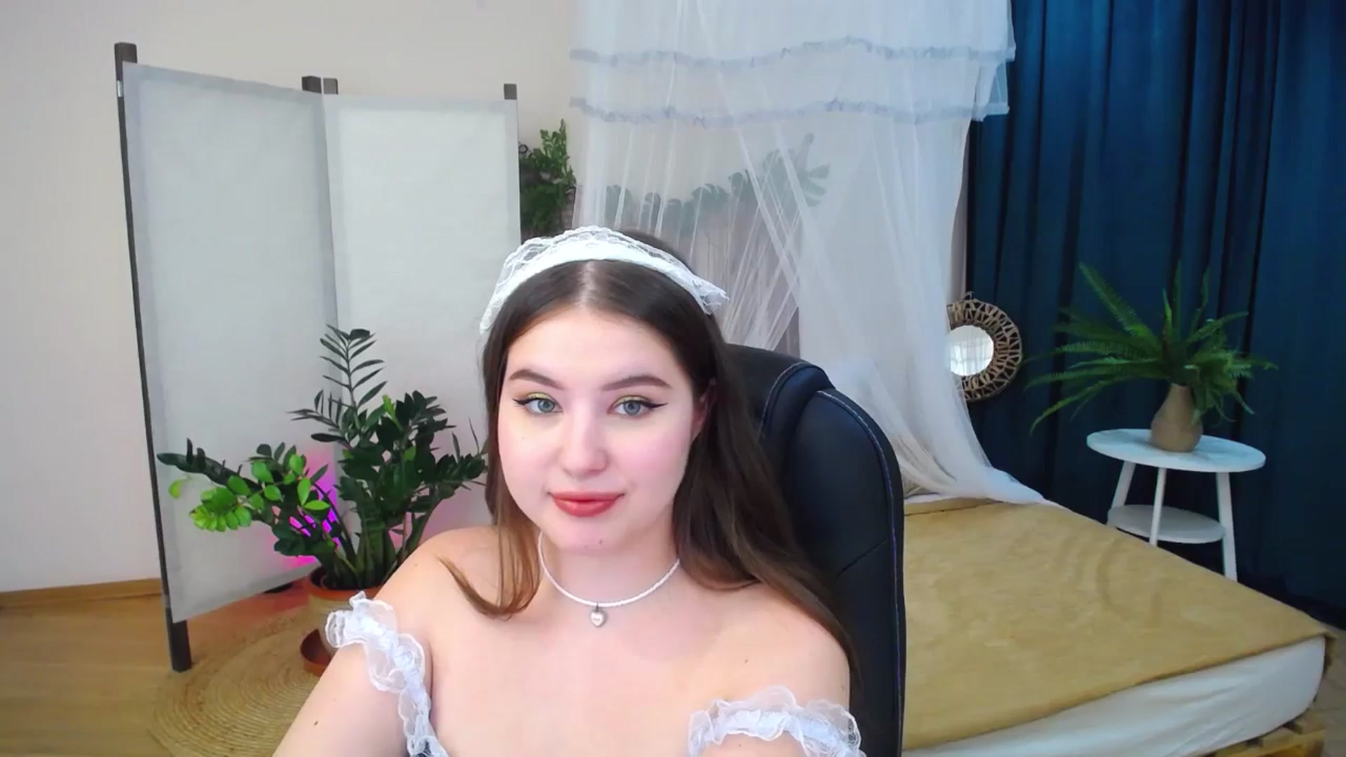 Gallery image thumbnail from AdmireMyEyes's myfreecams stream on, 09/09/2024, 23:47 image 4 of 20