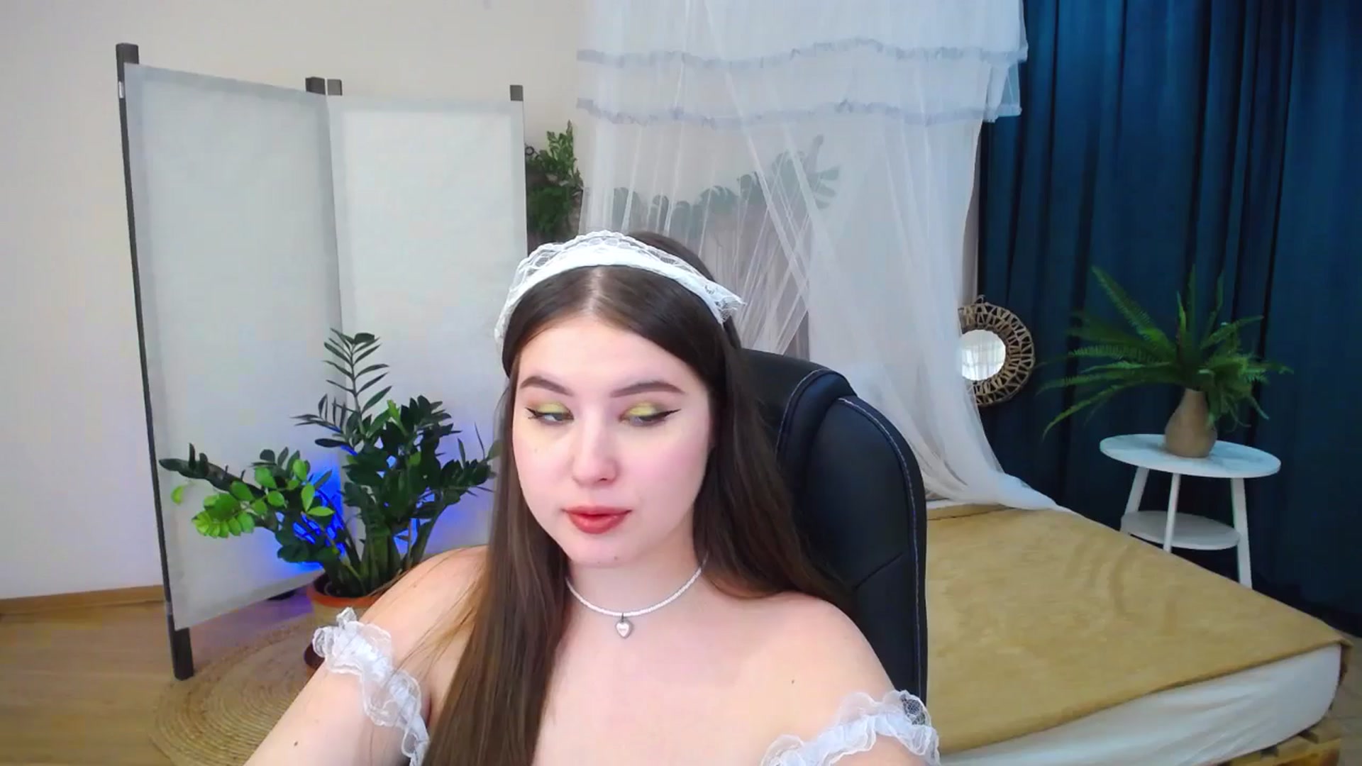 Gallery image thumbnail from AdmireMyEyes's myfreecams stream on, 09/09/2024, 23:47 image 3 of 20
