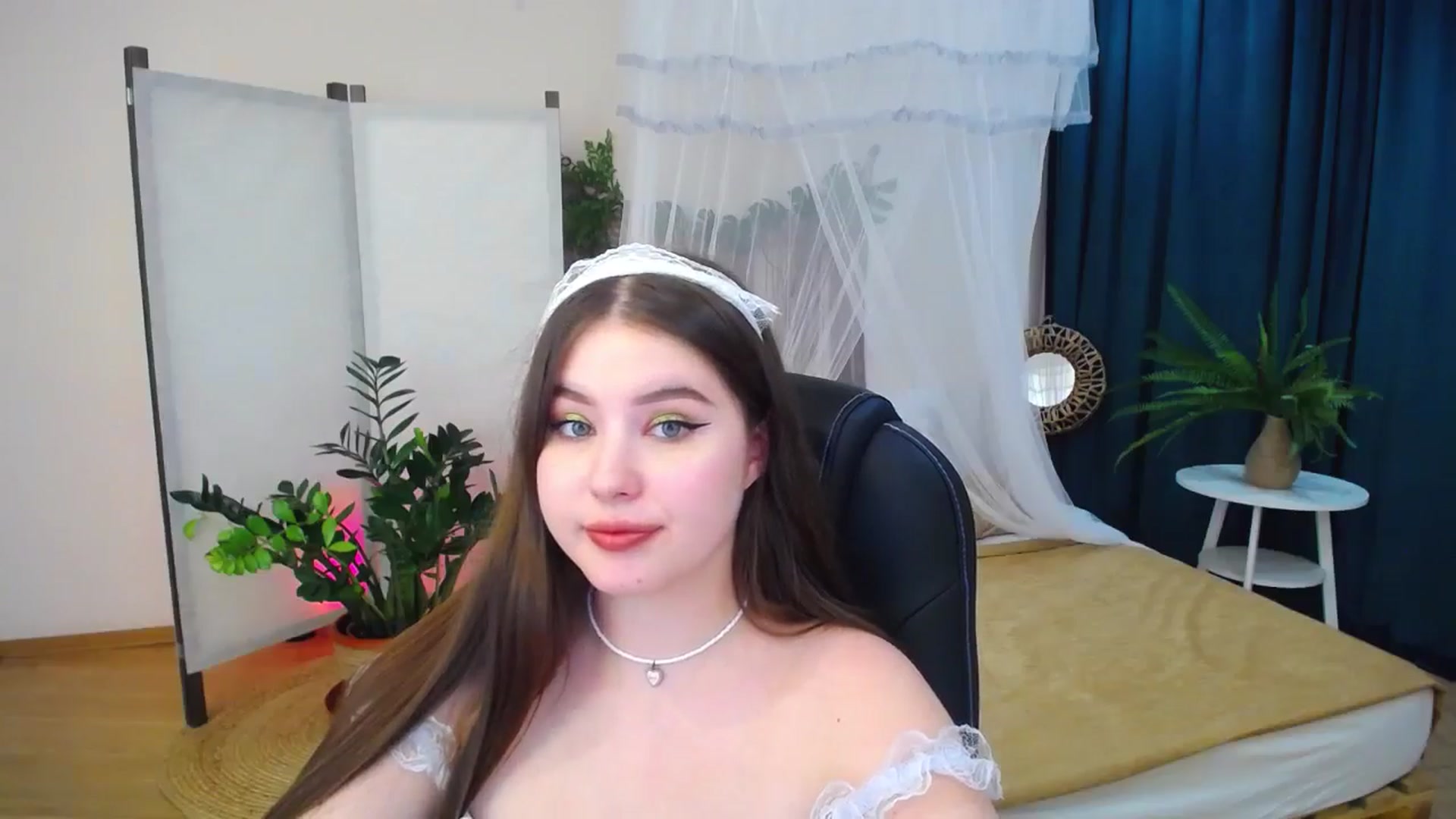 Gallery image thumbnail from AdmireMyEyes's myfreecams stream on, 09/09/2024, 23:47 image 5 of 20