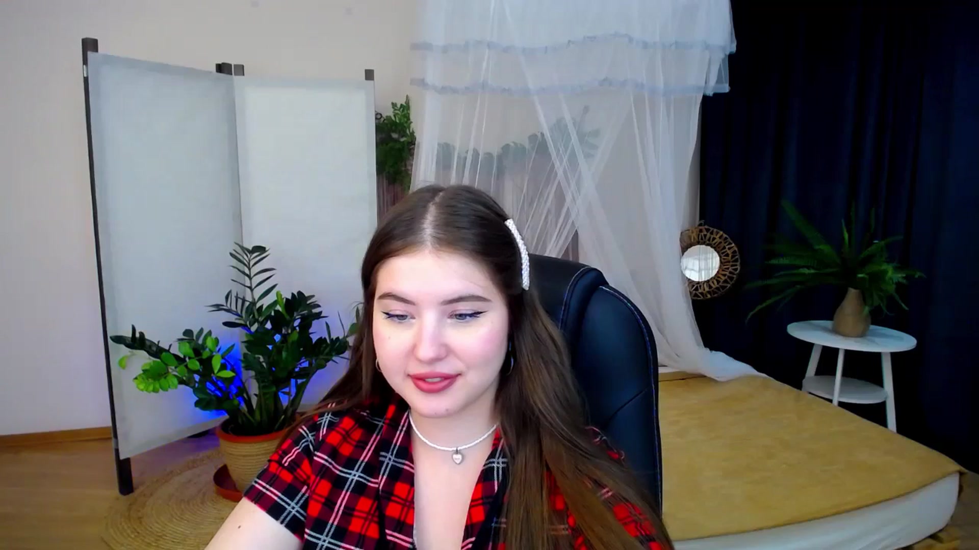 Gallery image thumbnail from AdmireMyEyes's myfreecams stream on, 09/10/2024, 23:48 image 16 of 20