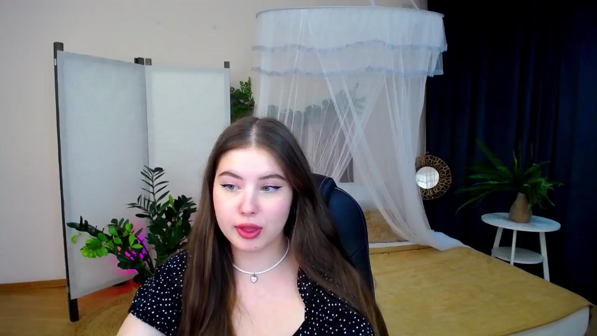 Gallery image thumbnail from AdmireMyEyes's myfreecams stream on, 09/10/2024, 23:48 image 7 of 20