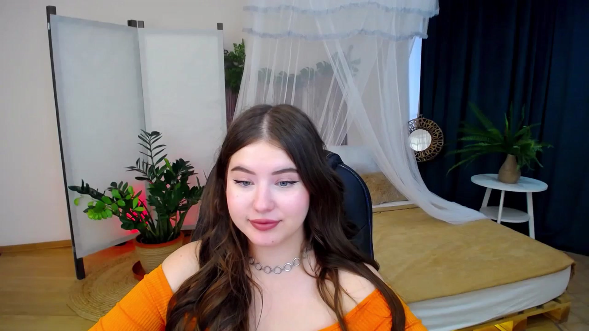 Gallery image thumbnail from AdmireMyEyes's myfreecams stream on, 09/13/2024, 08:41 image 2 of 20