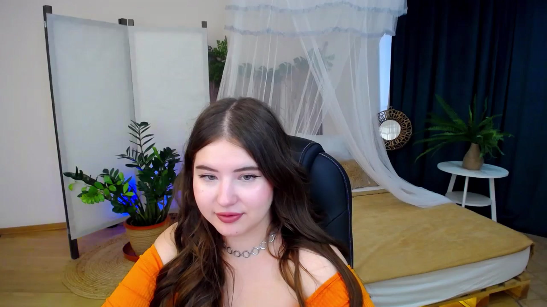 Gallery image thumbnail from AdmireMyEyes's myfreecams stream on, 09/13/2024, 08:41 image 3 of 20