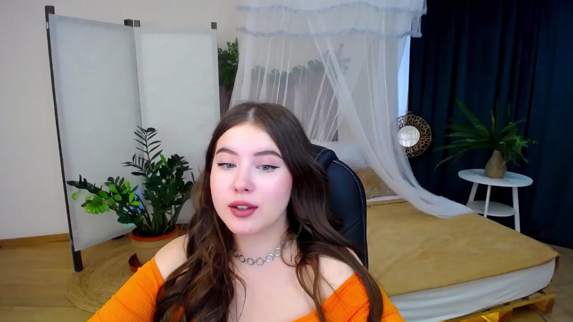 Gallery image thumbnail from AdmireMyEyes's myfreecams stream on, 09/13/2024, 08:41 image 1 of 20