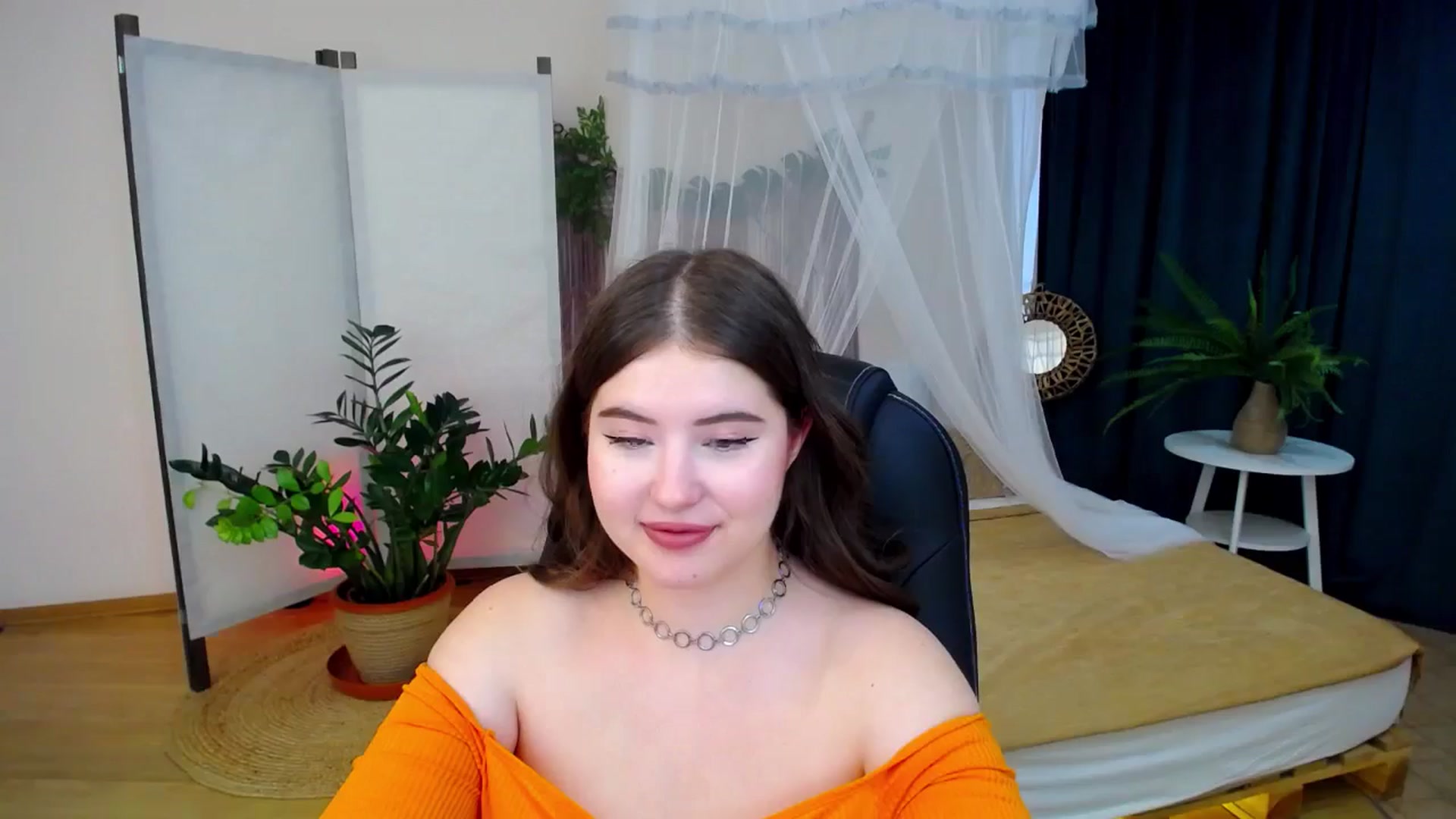 Gallery image thumbnail from AdmireMyEyes's myfreecams stream on, 09/13/2024, 08:41 image 20 of 20
