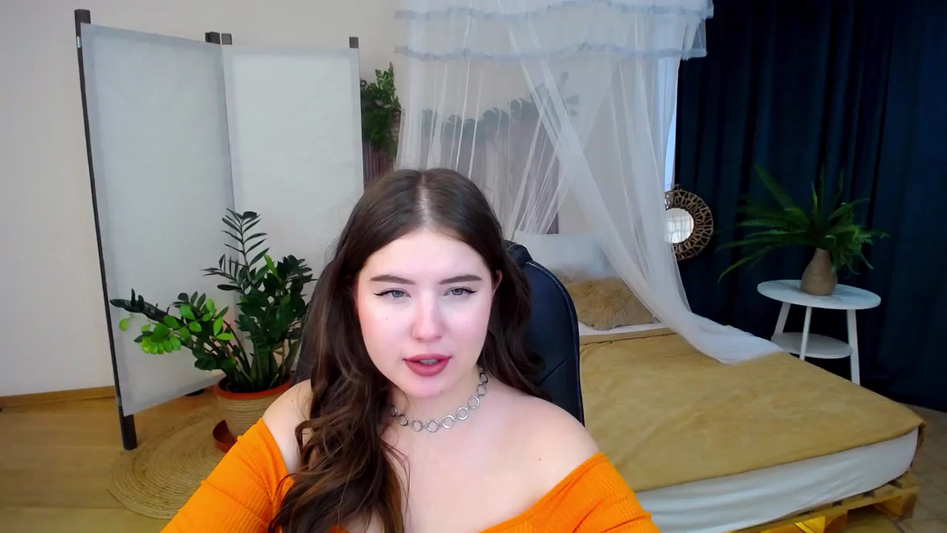 Gallery image thumbnail from AdmireMyEyes's myfreecams stream on, 09/13/2024, 08:41 image 12 of 20
