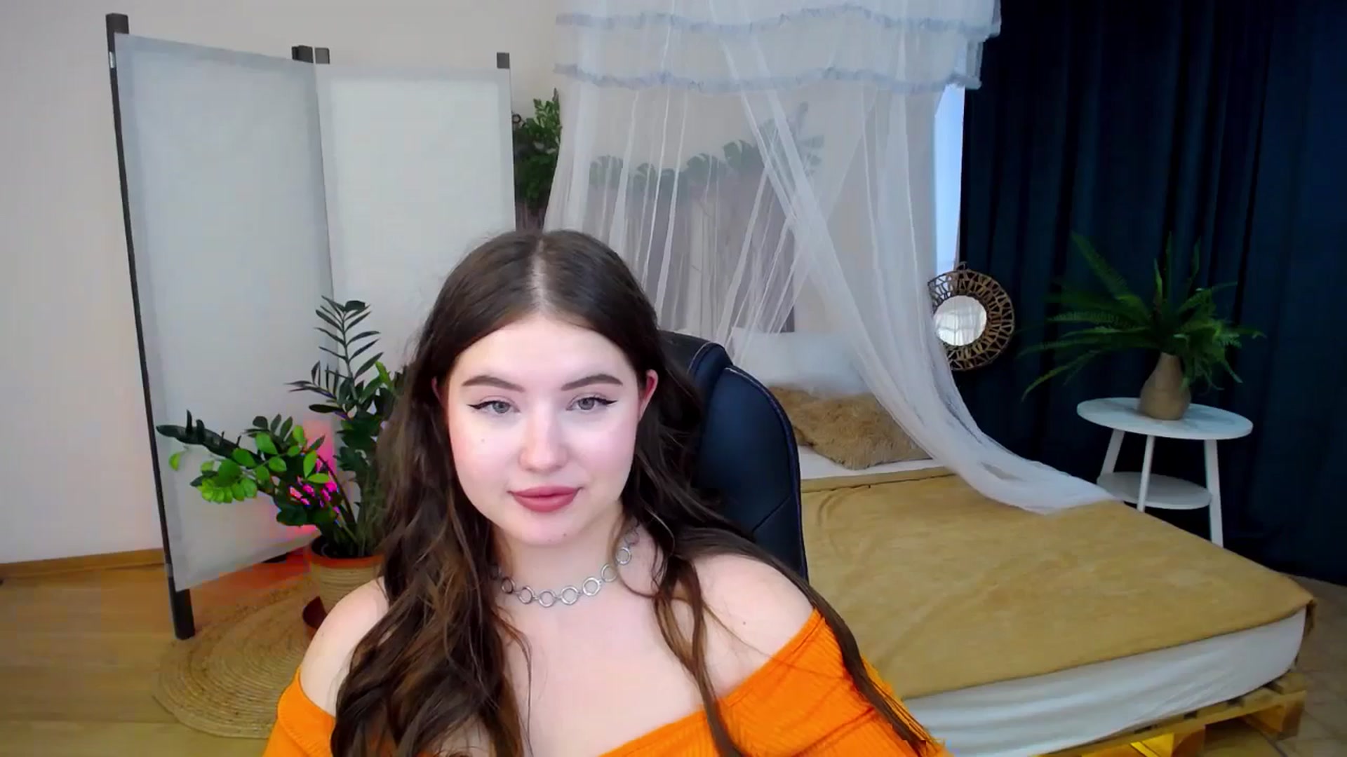 Gallery image thumbnail from AdmireMyEyes's myfreecams stream on, 09/13/2024, 08:41 image 5 of 20