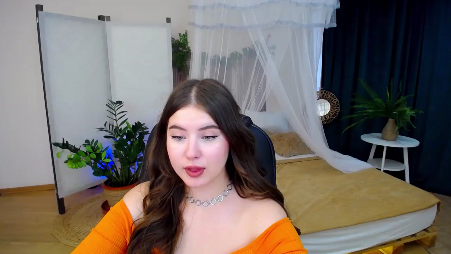 Gallery image thumbnail from AdmireMyEyes's myfreecams stream on, 09/13/2024, 08:41 image 15 of 20