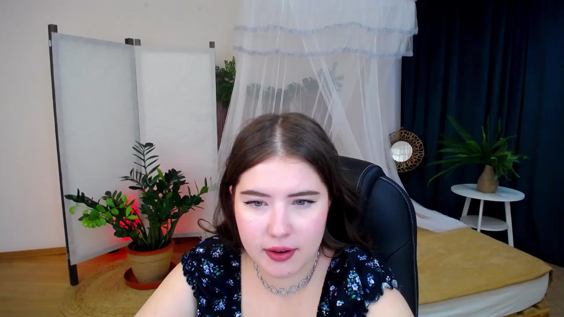 Gallery image thumbnail from AdmireMyEyes's myfreecams stream on, 09/13/2024, 09:46 image 2 of 20