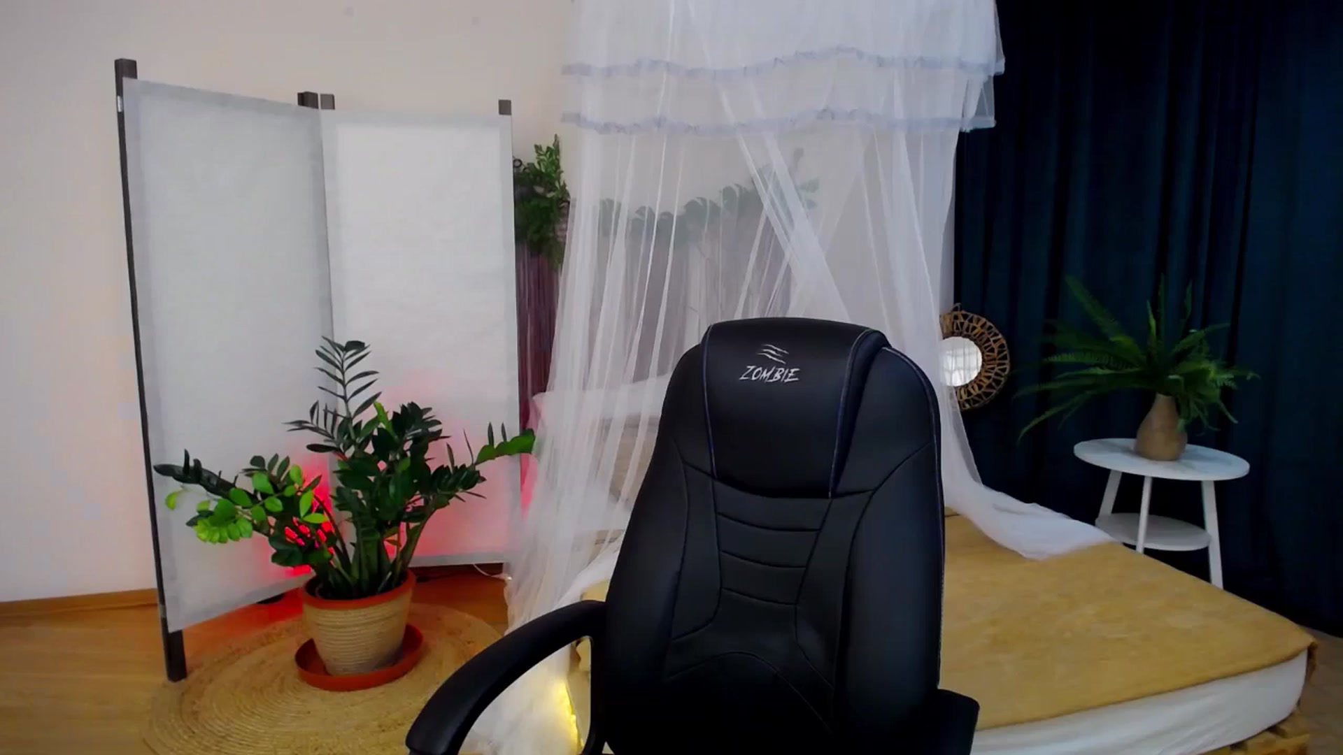 Gallery image thumbnail from AdmireMyEyes's myfreecams stream on, 09/13/2024, 09:46 image 8 of 20