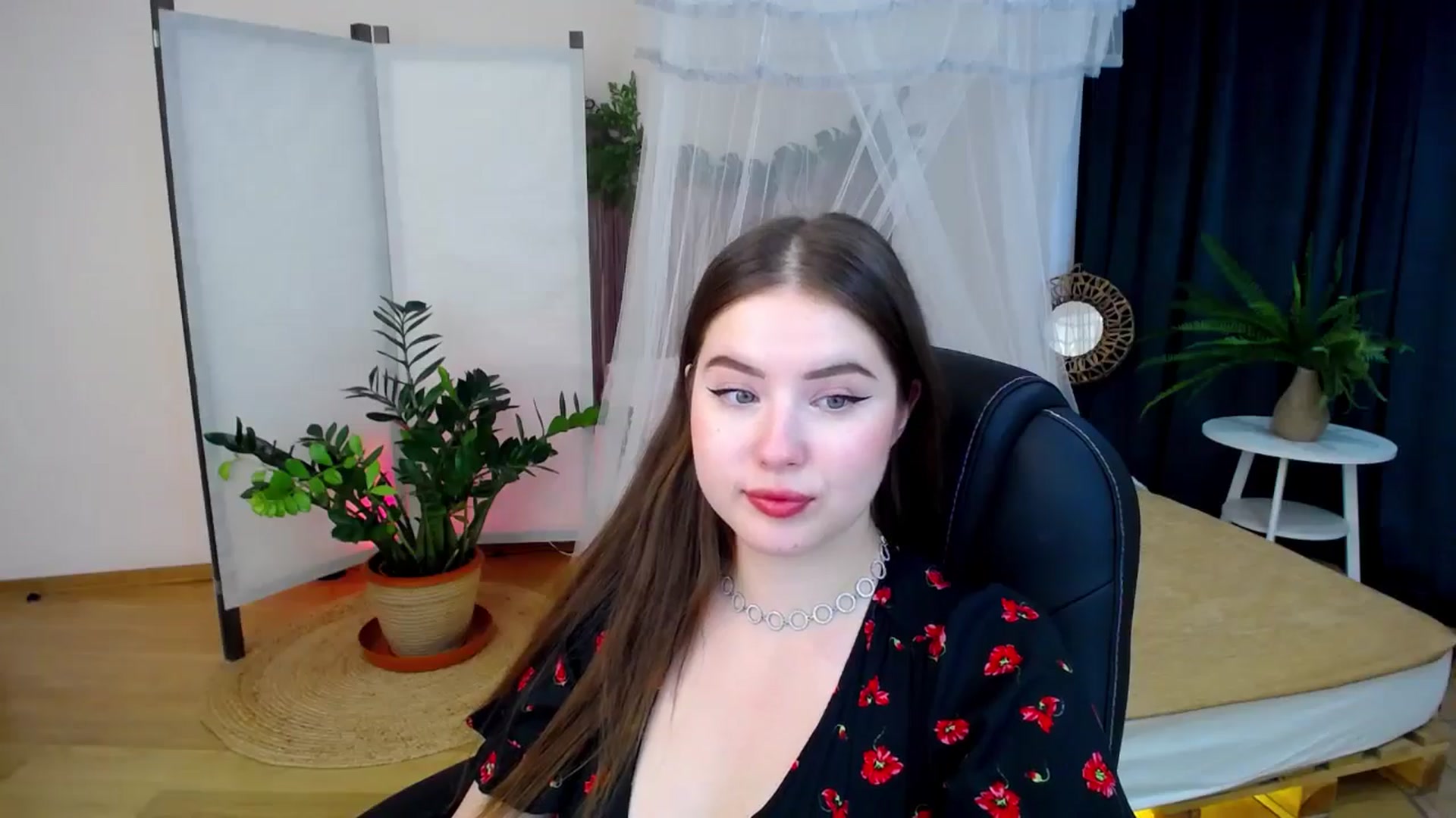 Gallery image thumbnail from AdmireMyEyes's myfreecams stream on, 09/14/2024, 09:49 image 17 of 20