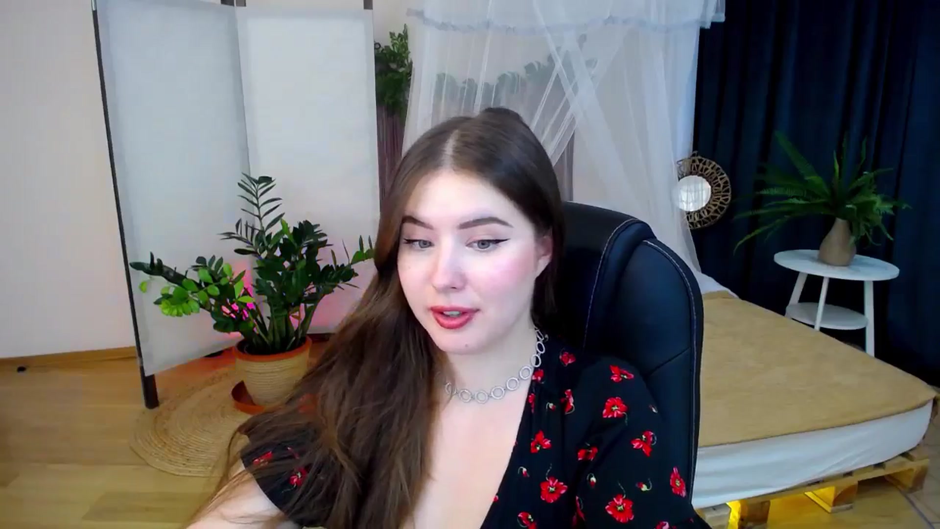 Gallery image thumbnail from AdmireMyEyes's myfreecams stream on, 09/14/2024, 09:49 image 12 of 20