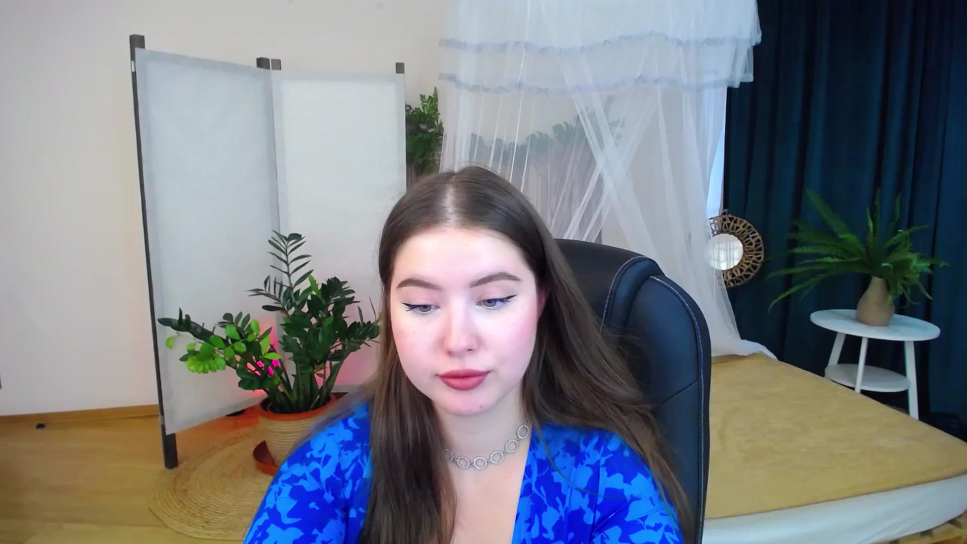 Gallery image thumbnail from AdmireMyEyes's myfreecams stream on, 09/15/2024, 07:47 image 2 of 20