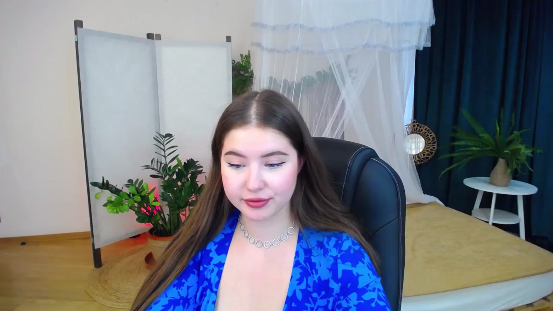 Gallery image thumbnail from AdmireMyEyes's myfreecams stream on, 09/15/2024, 07:47 image 4 of 20