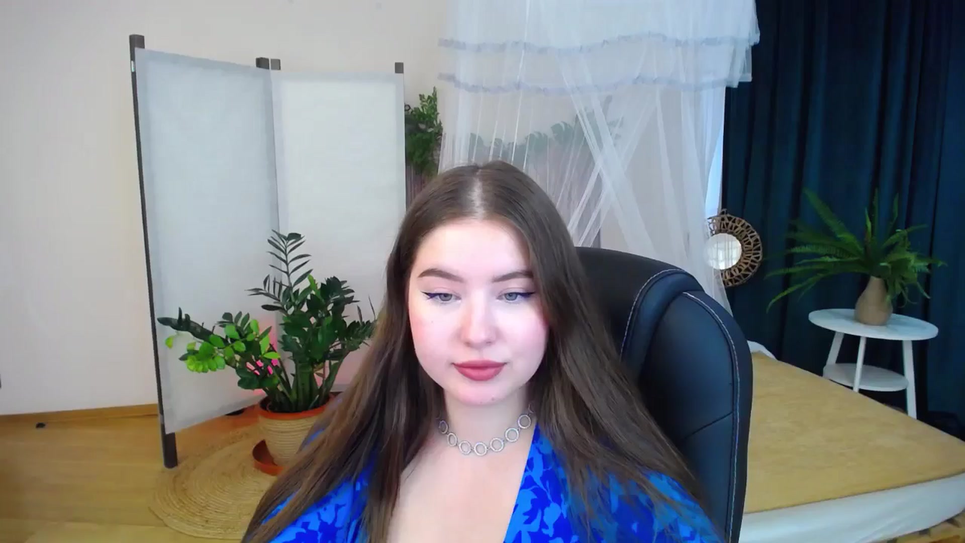 Gallery image thumbnail from AdmireMyEyes's myfreecams stream on, 09/15/2024, 07:47 image 14 of 20