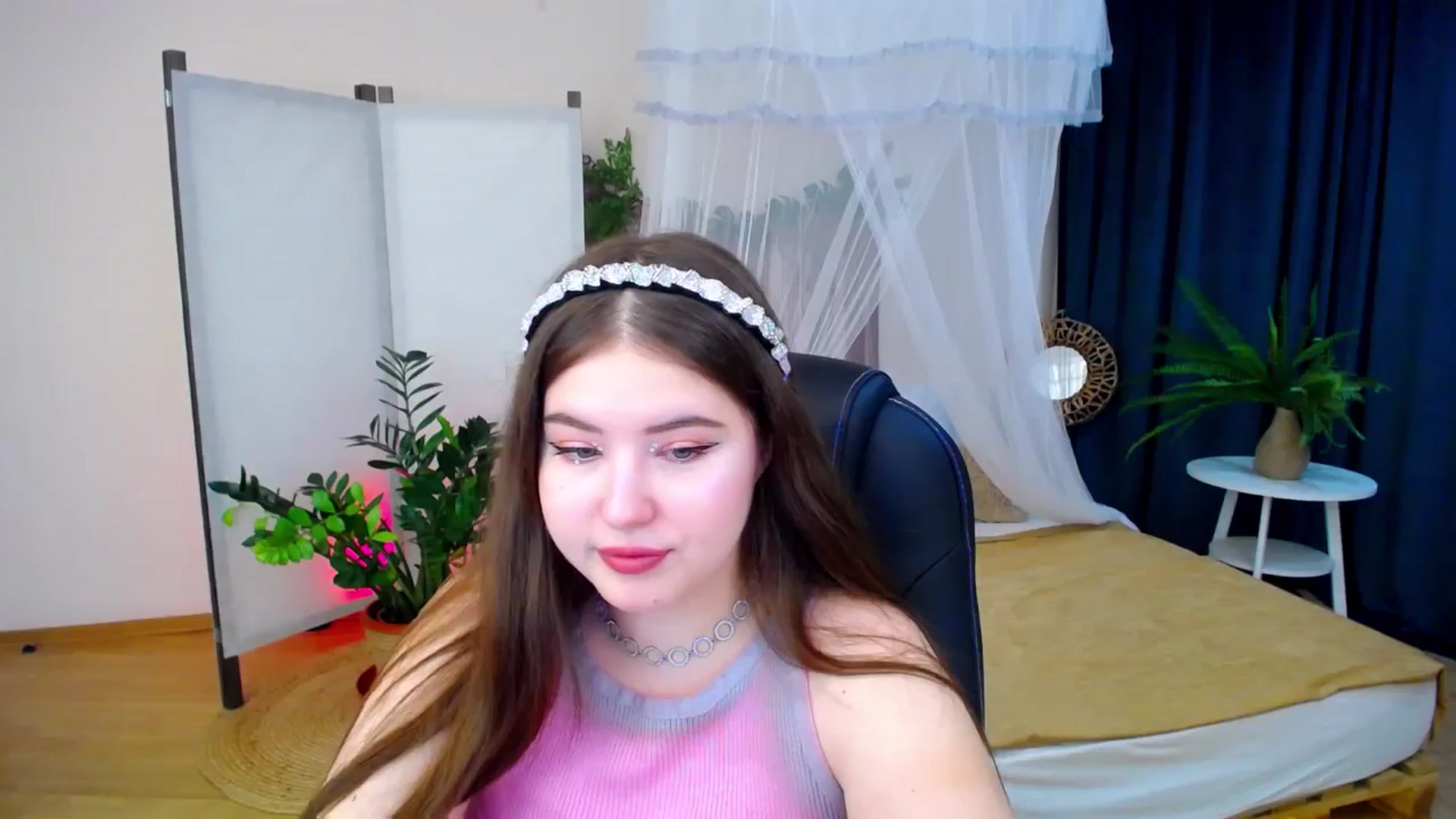 Gallery image thumbnail from AdmireMyEyes's myfreecams stream on, 09/16/2024, 18:59 image 7 of 20