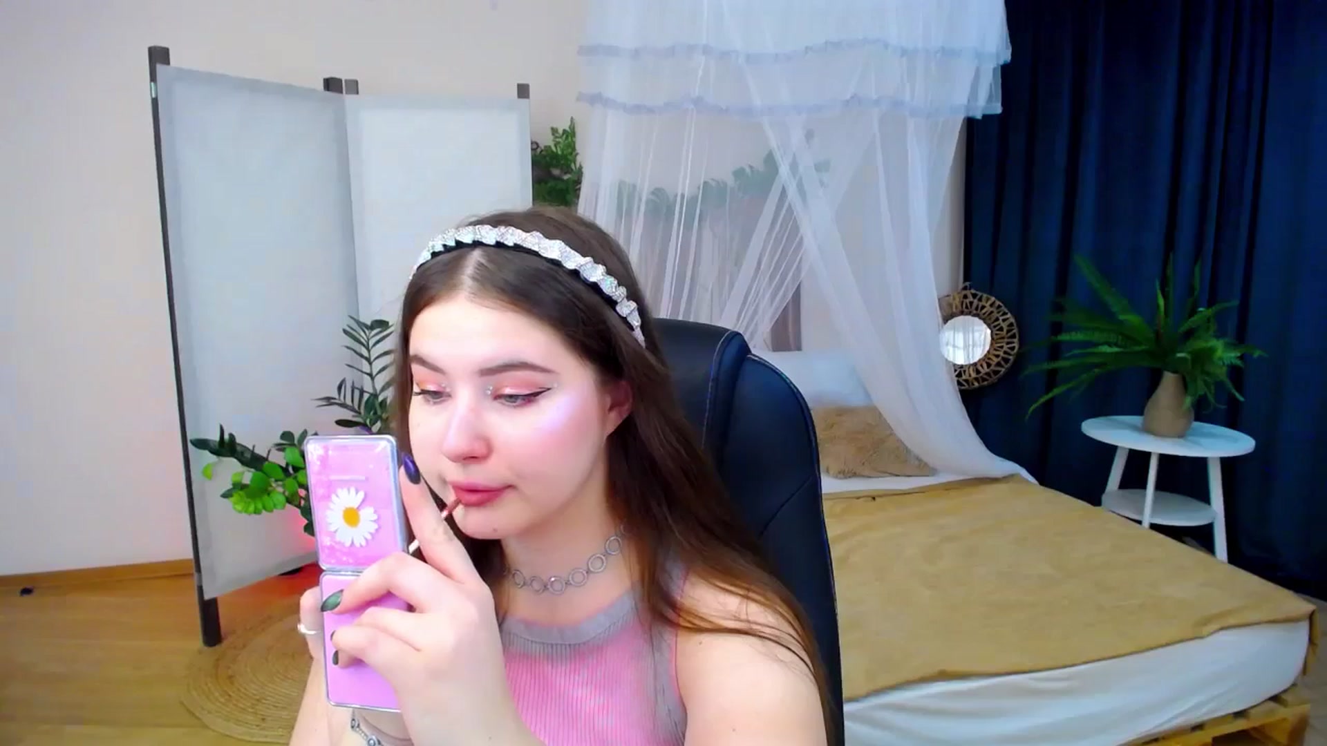 Gallery image thumbnail from AdmireMyEyes's myfreecams stream on, 09/16/2024, 18:59 image 2 of 20
