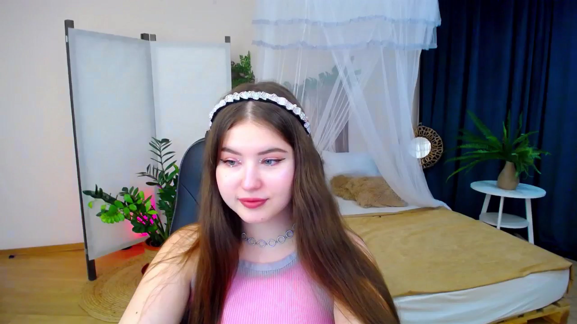 Gallery image thumbnail from AdmireMyEyes's myfreecams stream on, 09/16/2024, 18:59 image 12 of 20