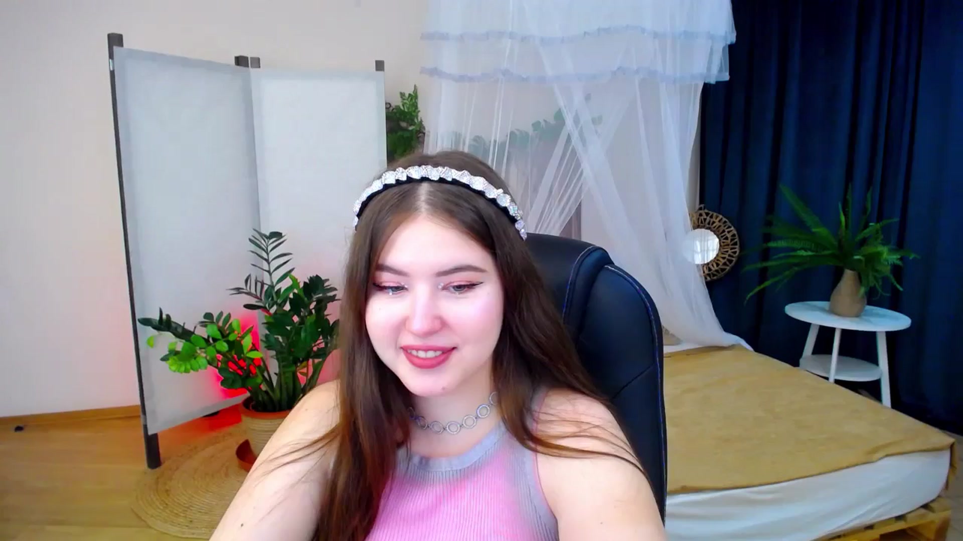 Gallery image thumbnail from AdmireMyEyes's myfreecams stream on, 09/16/2024, 18:59 image 9 of 20