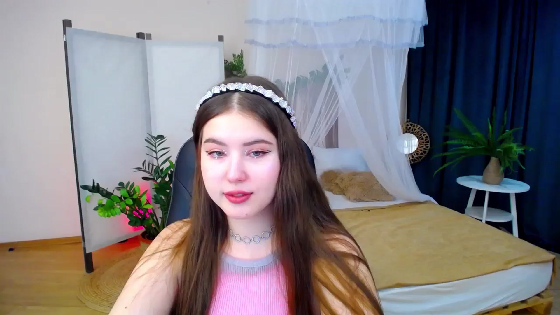 Gallery image thumbnail from AdmireMyEyes's myfreecams stream on, 09/16/2024, 18:59 image 13 of 20