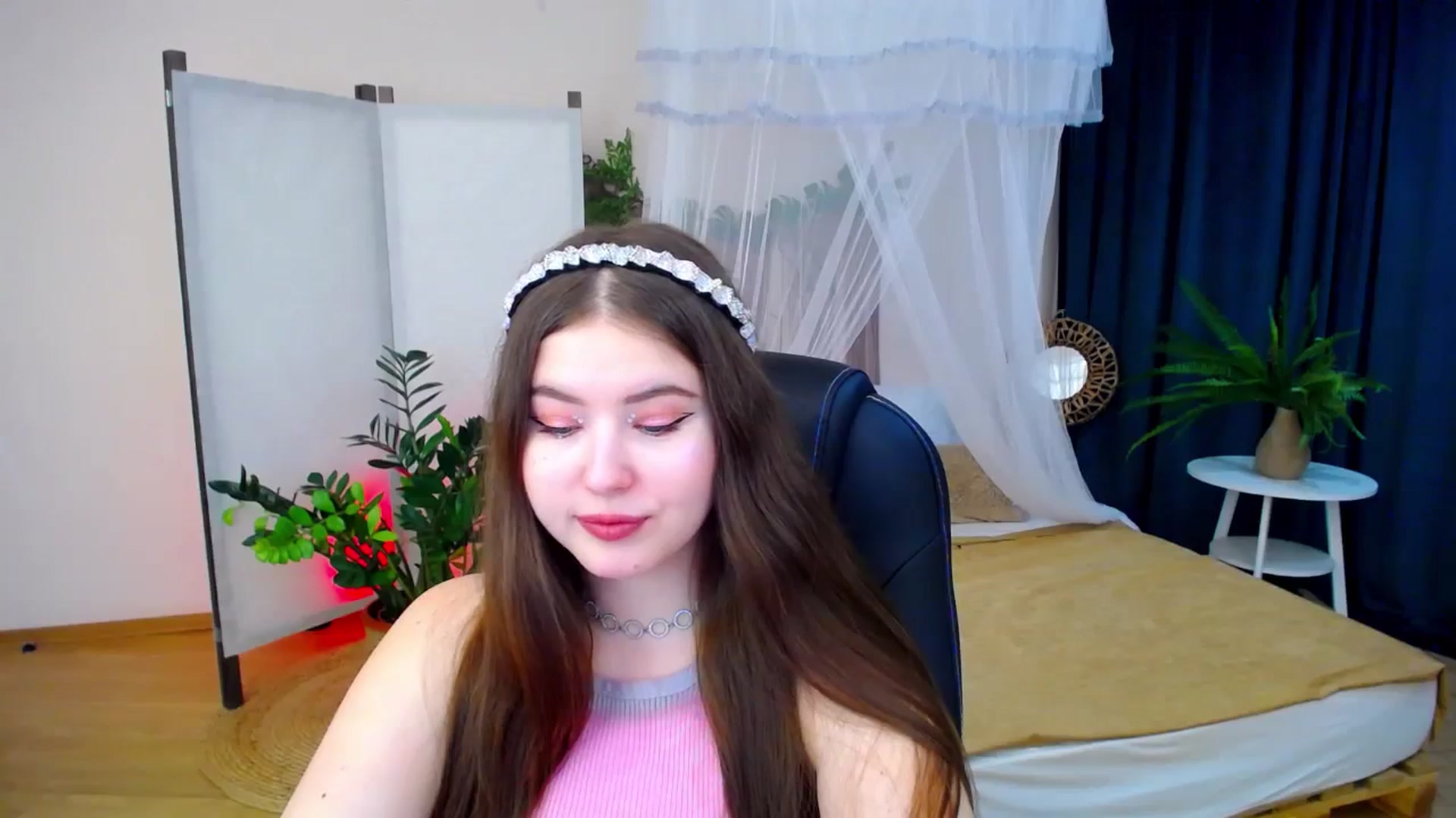 Gallery image thumbnail from AdmireMyEyes's myfreecams stream on, 09/16/2024, 18:59 image 20 of 20