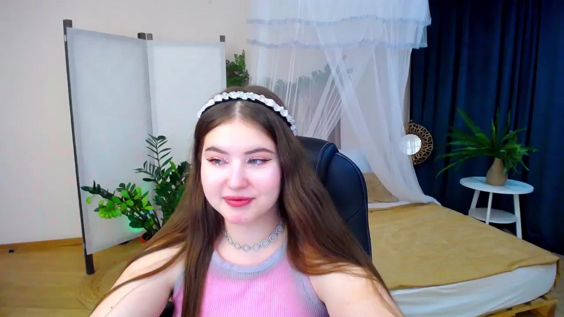 Gallery image thumbnail from AdmireMyEyes's myfreecams stream on, 09/16/2024, 18:59 image 17 of 20