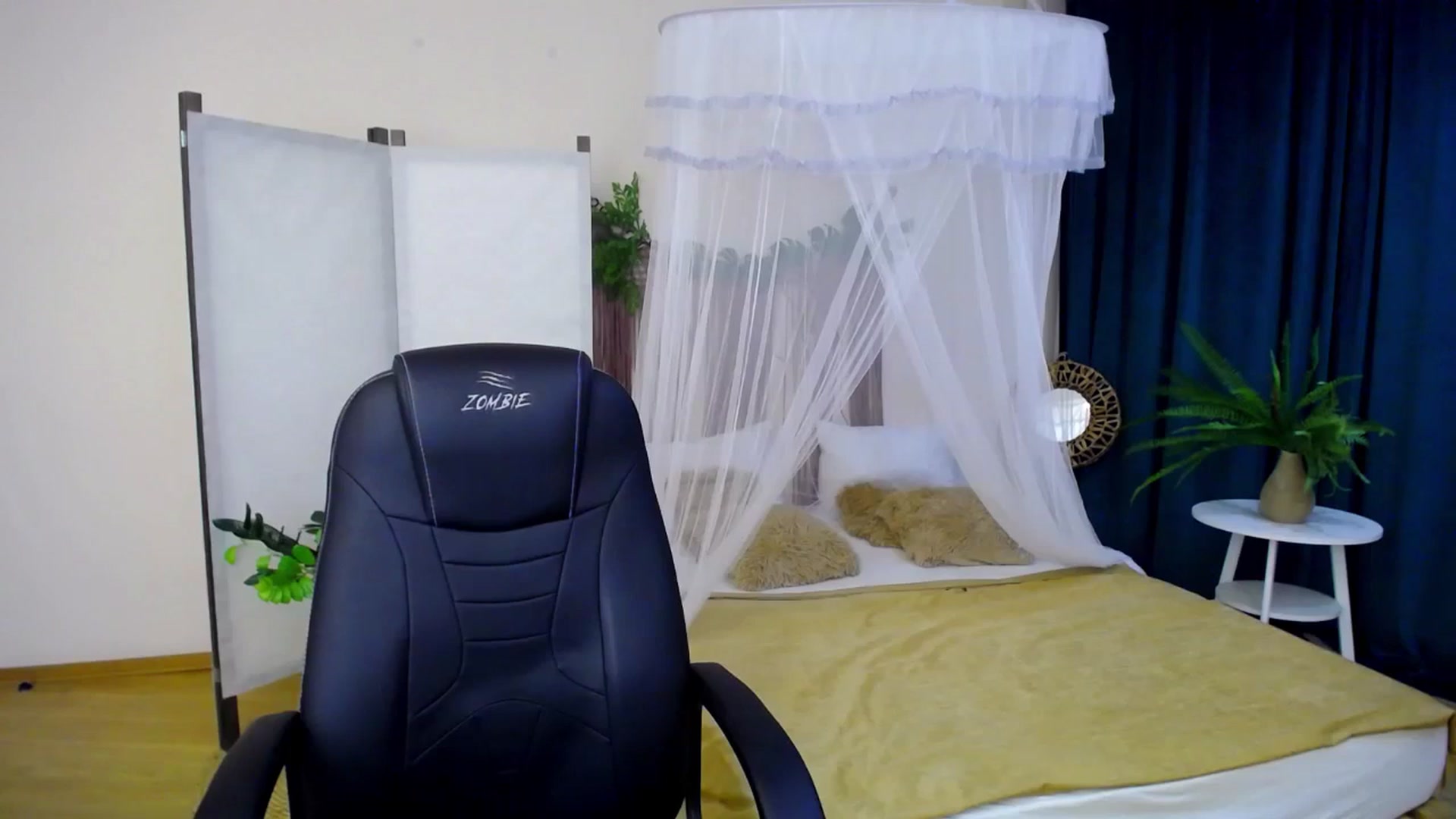 Gallery image thumbnail from AdmireMyEyes's myfreecams stream on, 09/16/2024, 19:34 image 15 of 20